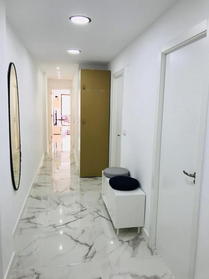 New Central 2Br Apartment 100M-To-Beach Free Parking فوينخيرولا المظهر الخارجي الصورة